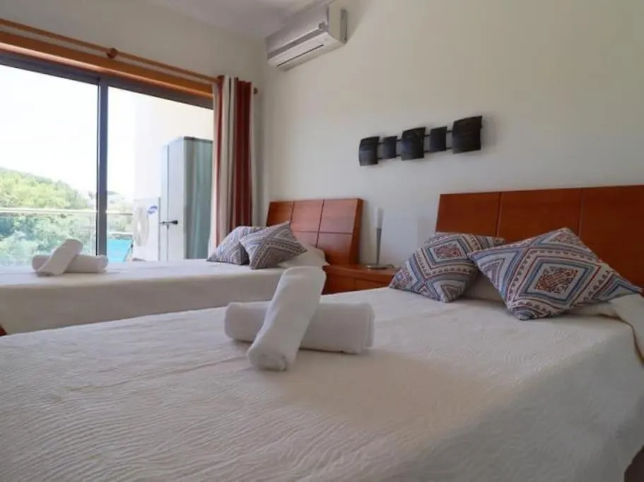 Happiness Apartment - Tennis Court & Pool & Albufeira 0*,  Portugal